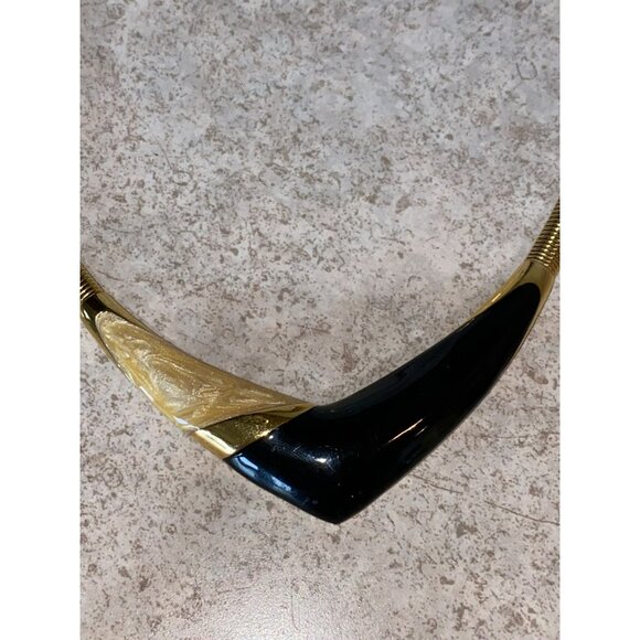 Monet 80’s Vinatge Gold-Tone Snake Chain Necklace With Black & Cream Enamel Chev - Picture 5 of 8